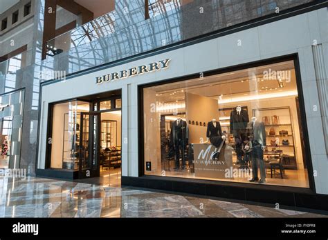 Find Burberry Stores in Garden City, NY 